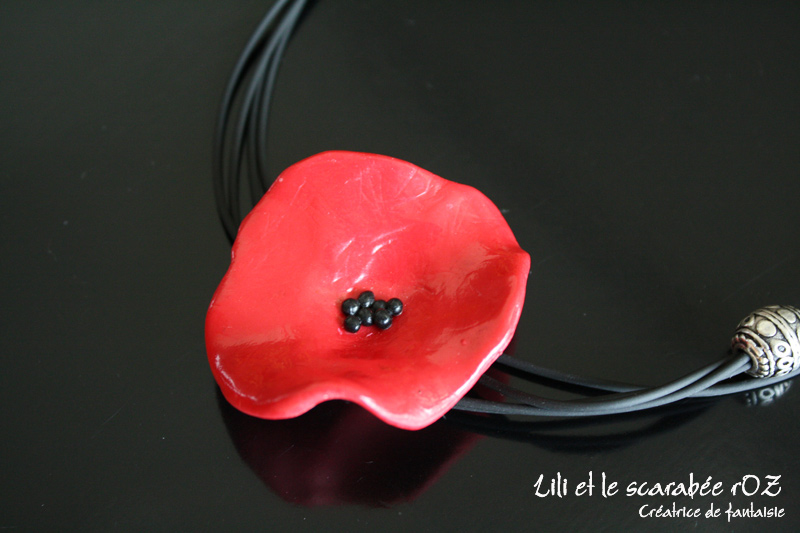 collier-polymere-coquelicot-001