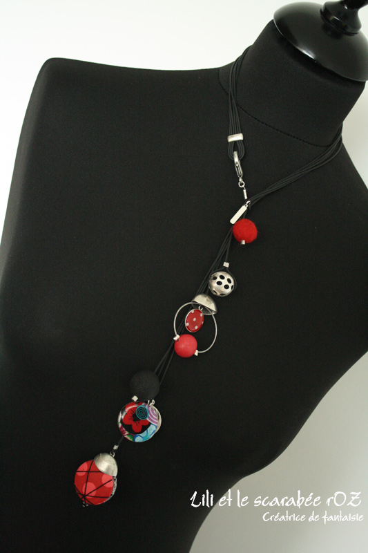 collier-cravate-original-rouge-et-noir-001